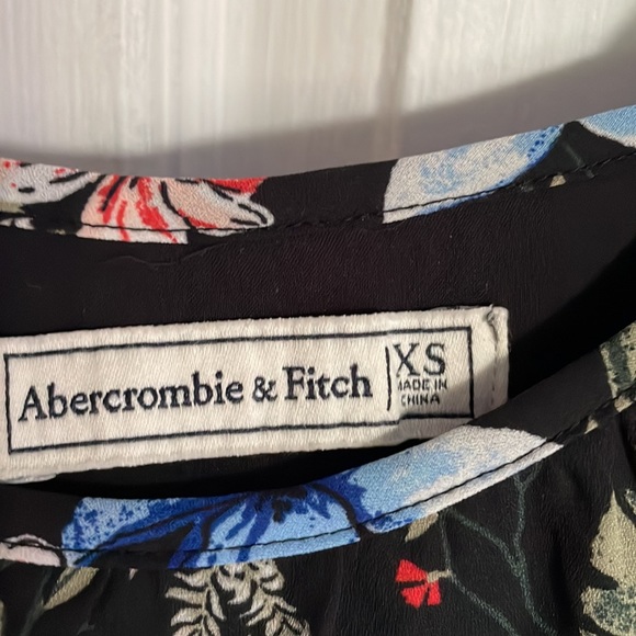 Abercrombie Cold Shoulder Dress XS - Picture 4 of 7